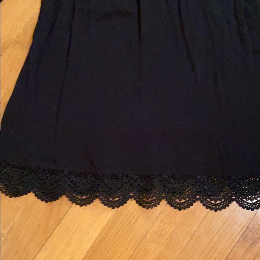 Express open shoulder top. - Picture 5 of 10